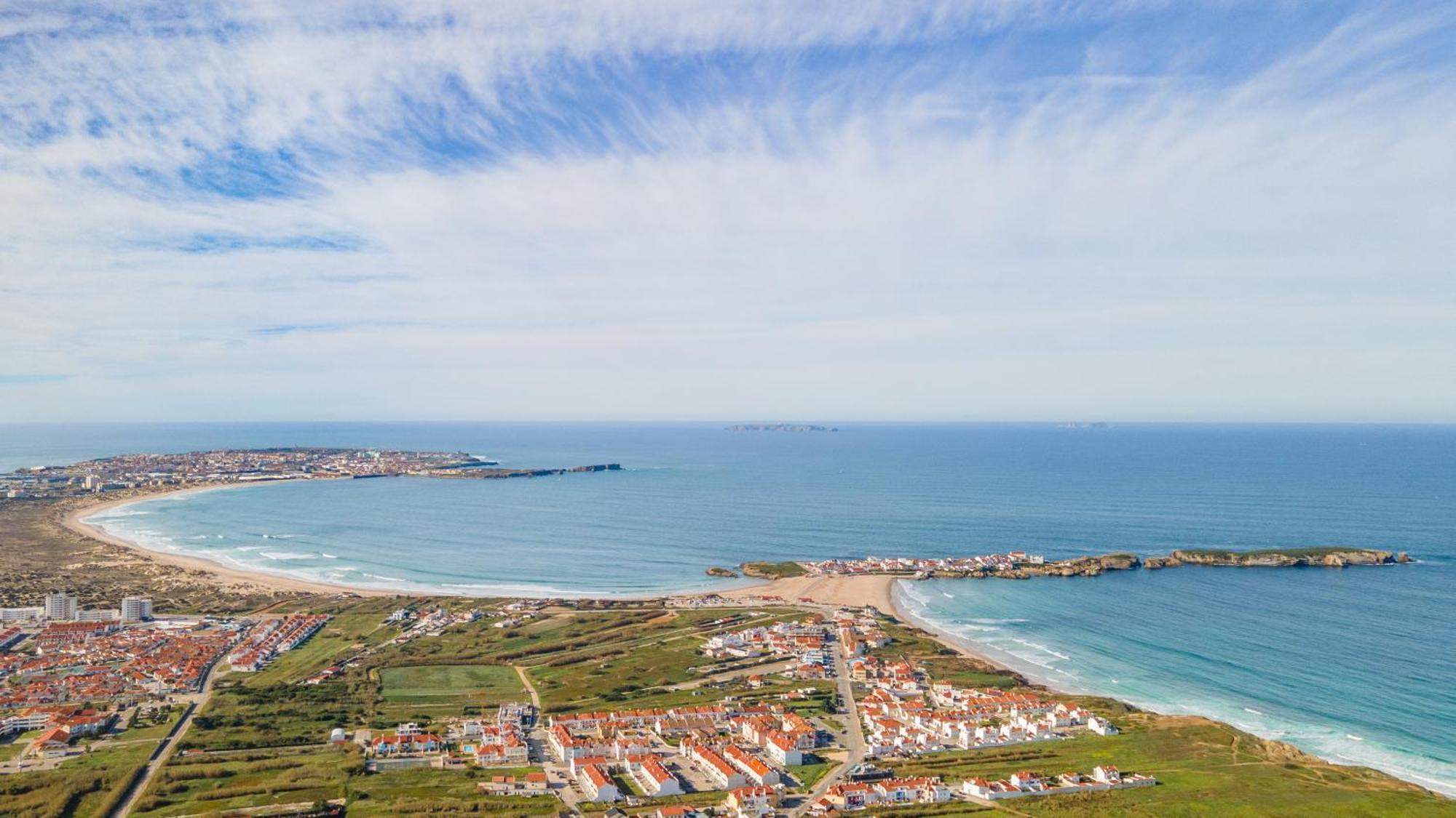 Baleal Happiness Surf House Villa Ferrel  Exteriör bild